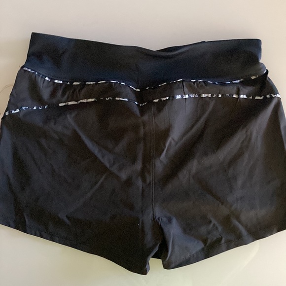Jessica Simpson active wear shorts - Picture 2 of 5